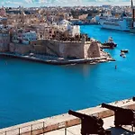 Ewa - 3-bedrooms Near Sliema - St Julians Seafront