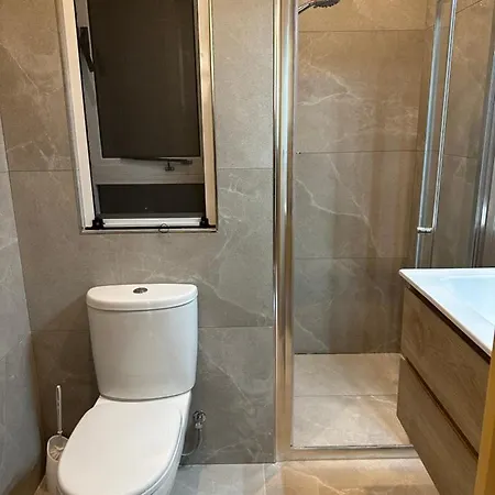 Daire San Albert - 3-Bedrooms Apt Near Sliema - St Julians Seafront *