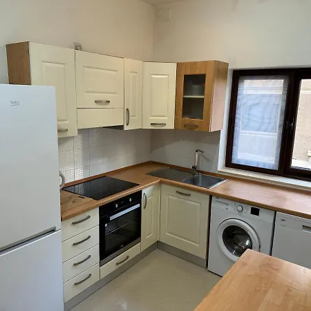 Ewa - 3-bedrooms Near Sliema - St Julians Seafront Apartment Gzira