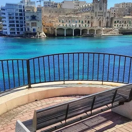 Daire San Albert - 3-Bedrooms Apt Near Sliema - St Julians Seafront