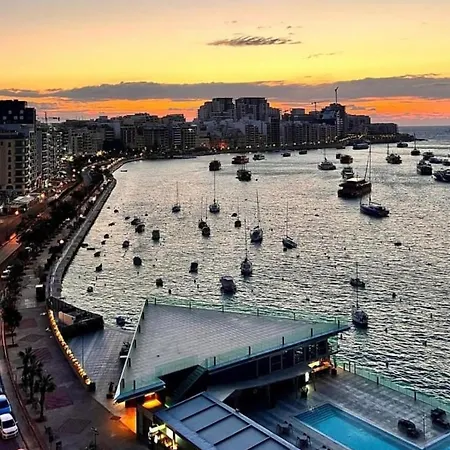 San Albert - 3-Bedrooms Apt Near Sliema - St Julians Seafront Gzira