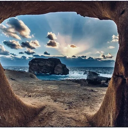 Ewa - 3-bedrooms Near Sliema - St Julians Seafront アパート *