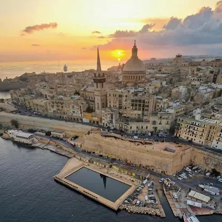 San Albert - 3-Bedrooms Apt Near Sliema - St Julians Seafront