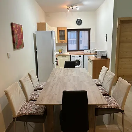 San Albert - 3-Bedrooms Apt Near Sliema - St Julians Seafront Gzira
